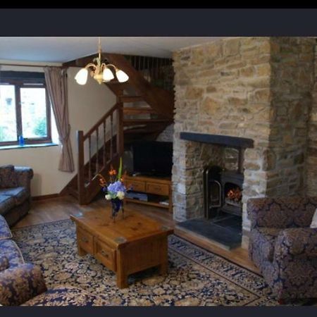 Hayloft Cottage Merton  Экстерьер фото